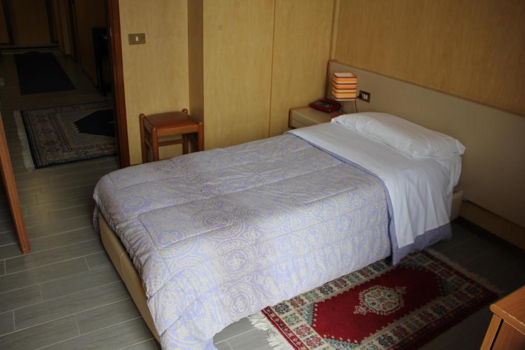Hotel Socrate Лавена Понте Треза Екстериор снимка